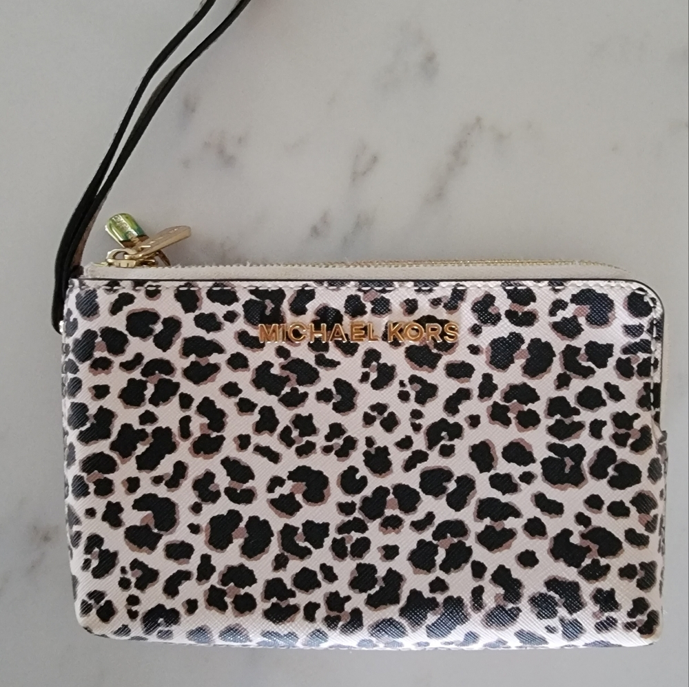 Michael Kors Wristlet